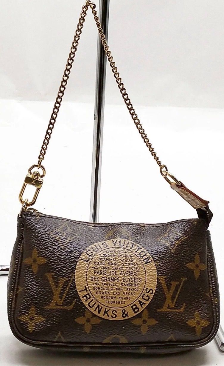 Louis Vuitton LV Accessories Pouch Mini